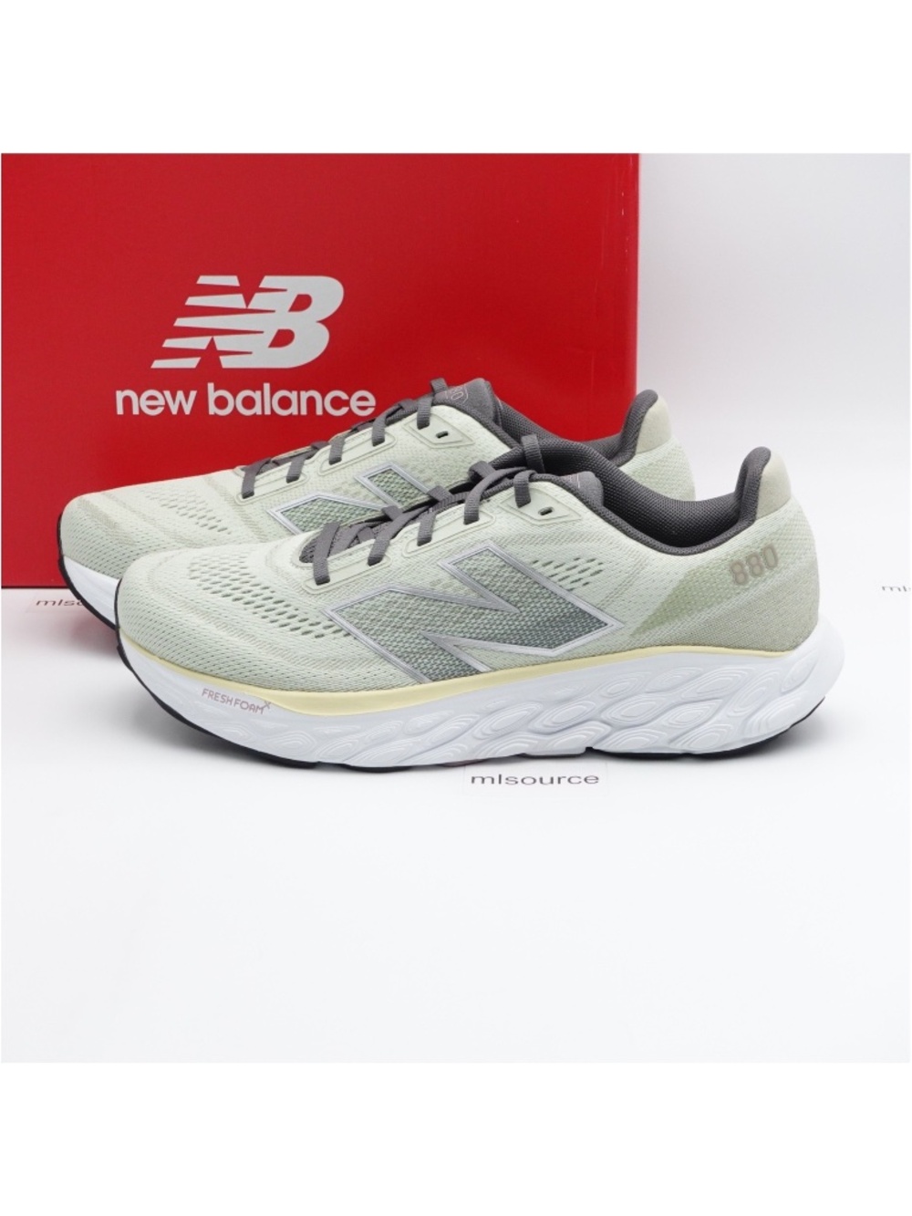 NEW Size 9.5 Women's New Balance Fresh Foam X 880v14 Sneakers W880N14